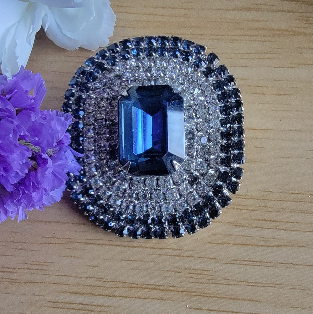 Vintage Rhinestone Brooch - Picture 6 of 7